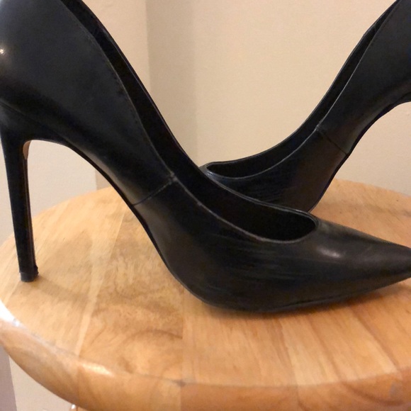 Express Pumps - Picture 5 of 6